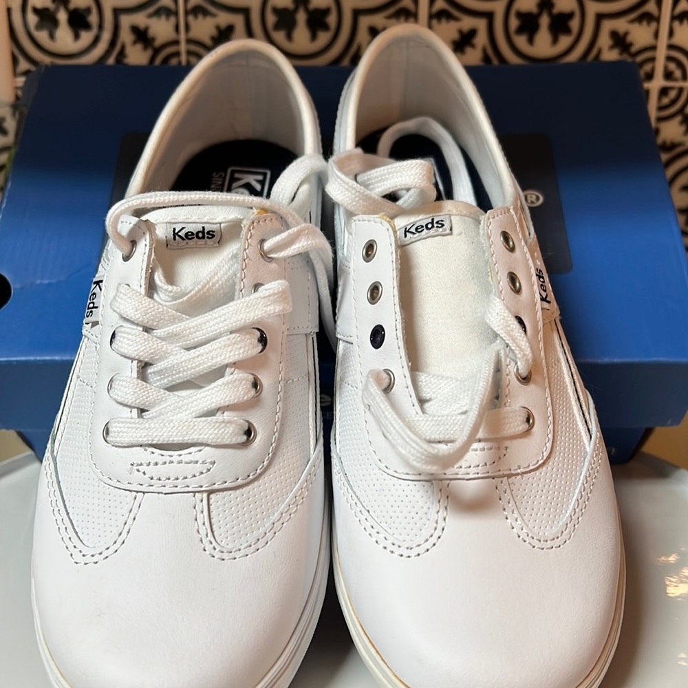Keds size 6 womens new with box